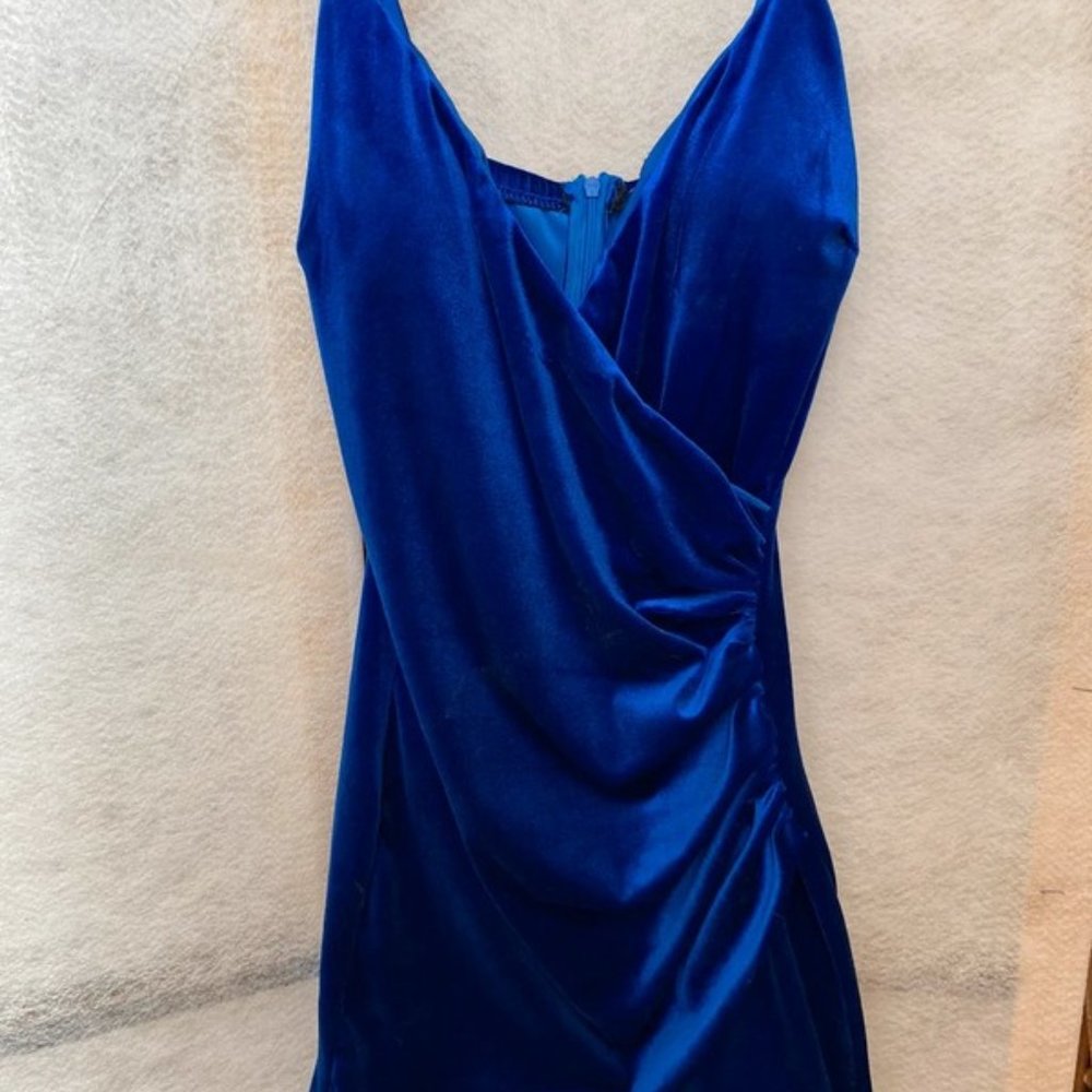 Vestito blu elettrico aderente